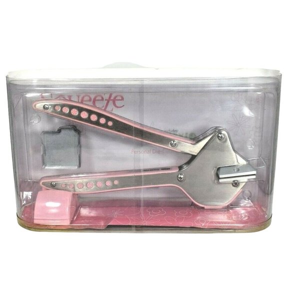 QuicKutz Squeeze Pink Personal Die-Cutting System and Moxie Unicase Alphabet Set - Picture 1 of 10